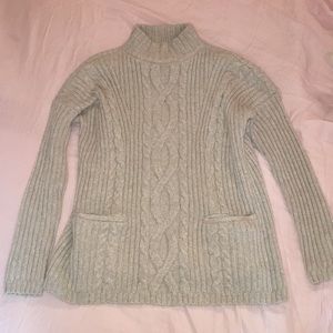 Abercrombie and Fitch THICK knit sweater!!